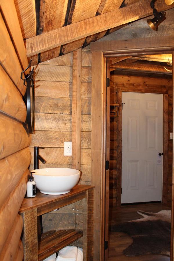 Elkhorn Cabins And Inn West Yellowstone Rom bilde